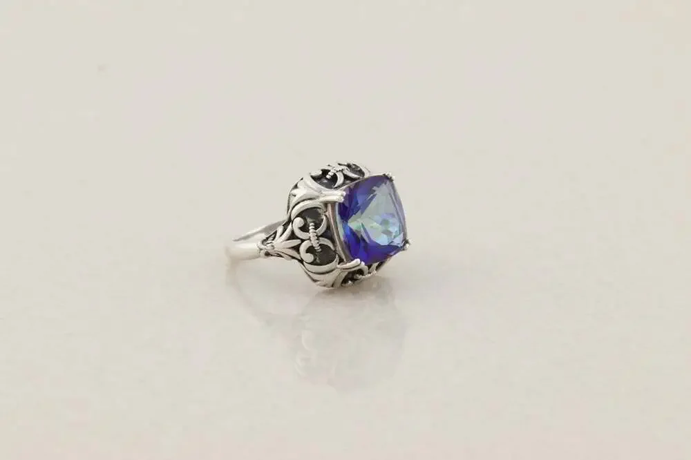 Unbranded sterling silver